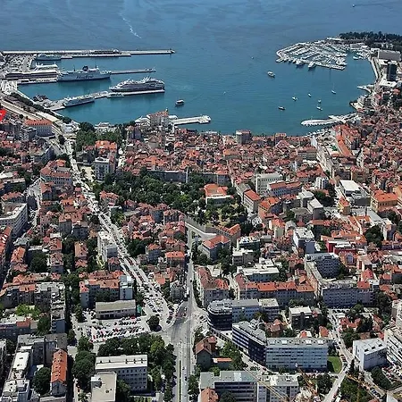 Apartman Lovrekovic *
